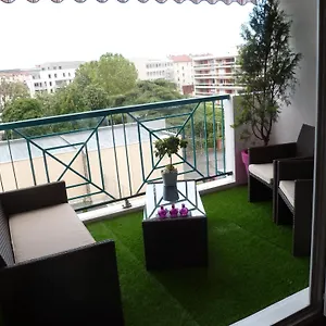 https://le-bellini.hotels-rhonealpes.com